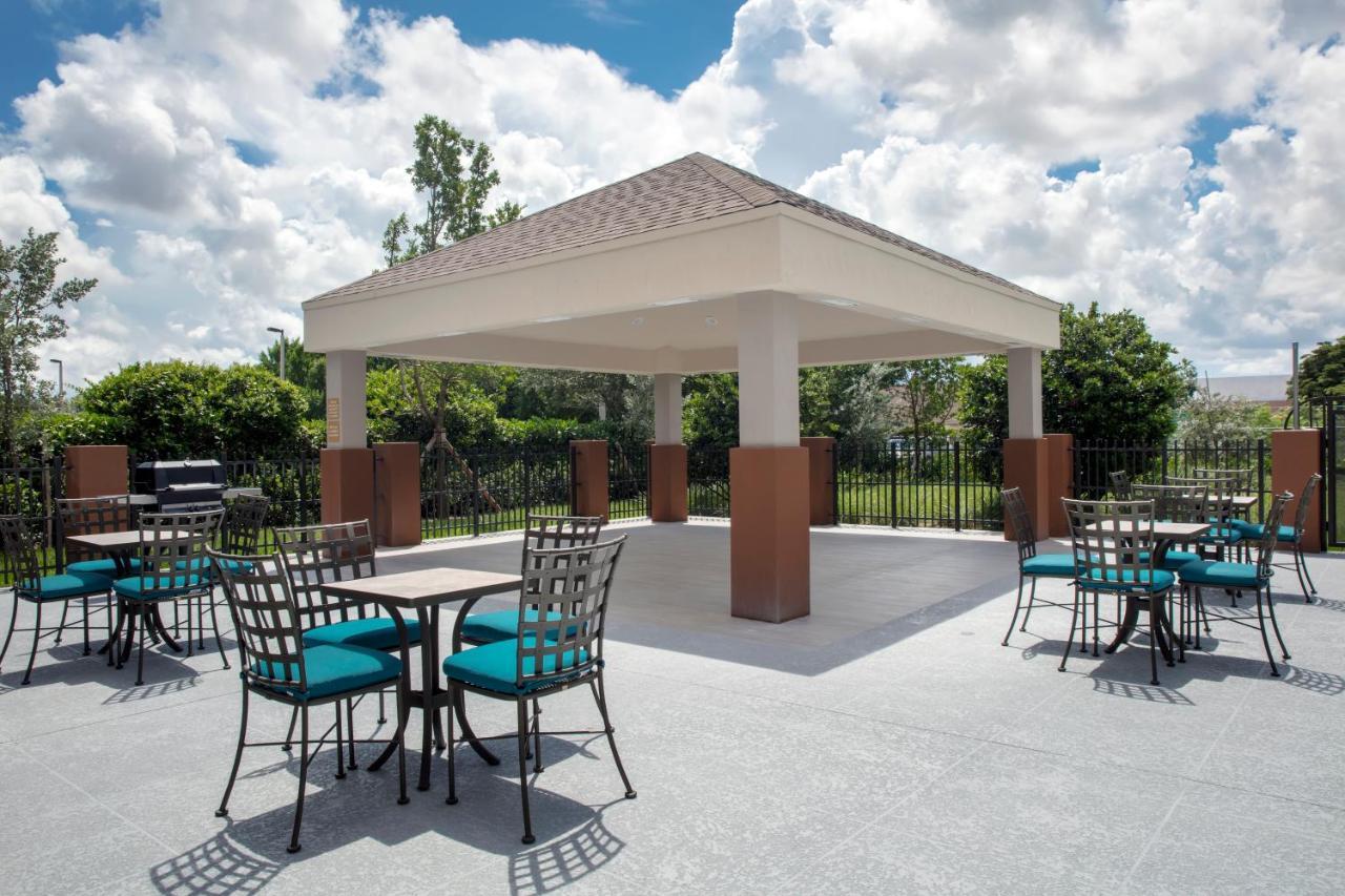 Candlewood Suites - Miami Exec Airport - Kendall By Ihg Country Walk Bagian luar foto